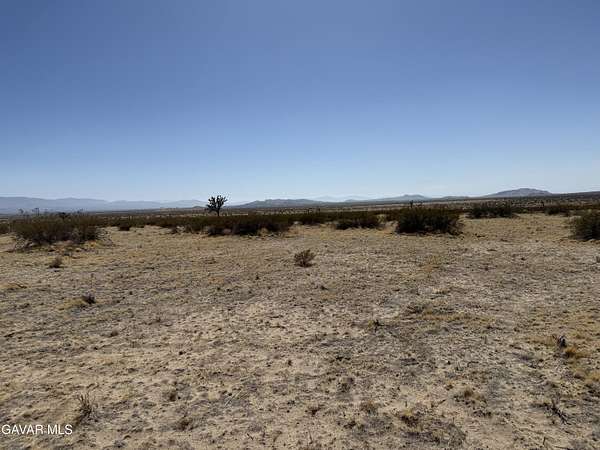 2.68 Acres of Land for Sale in Lake Los Angeles, California