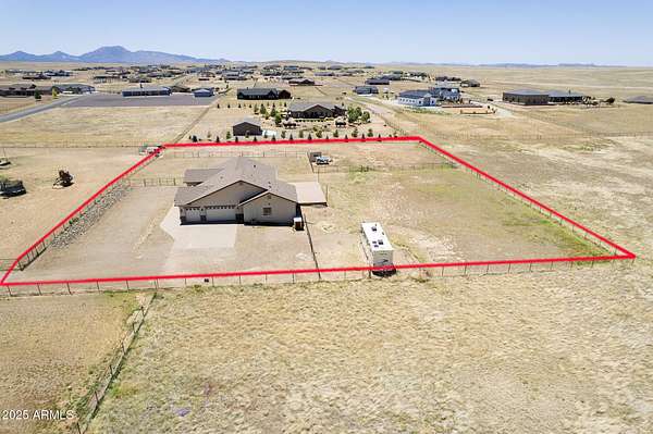2 Acres of Residential Land with Home for Sale in Prescott Valley, Arizona