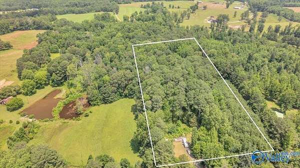 10 Acres of Residential Land for Sale in Fort Payne, Alabama