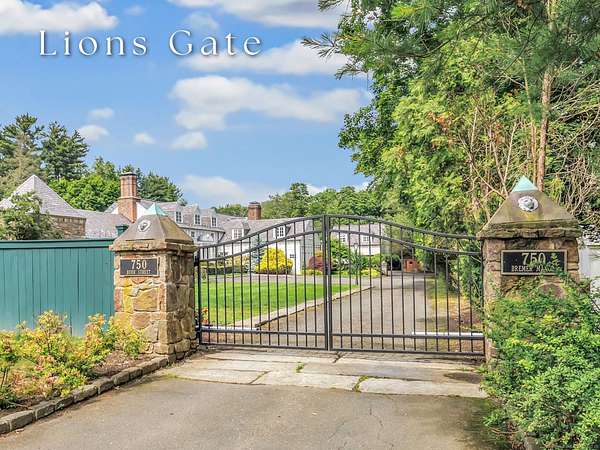 2.63 Acres of Residential Land with Home for Sale in Fairfield, Connecticut