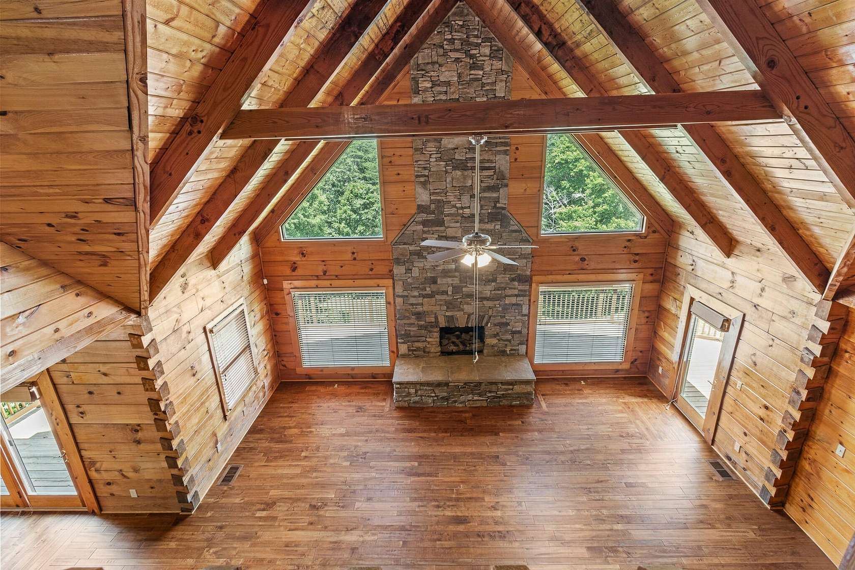 5.57 Acres of Residential Land with Home for Sale in Harrison, Tennessee