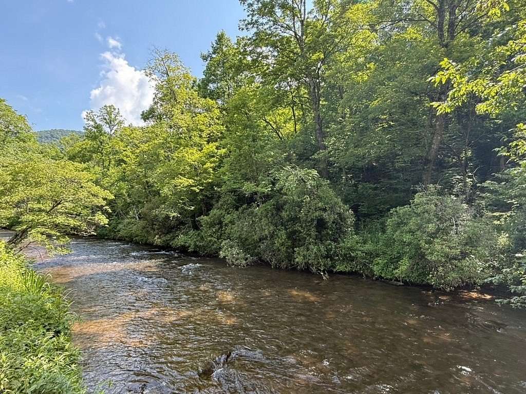 5 Acres of Residential Land for Sale in Cullowhee, North Carolina