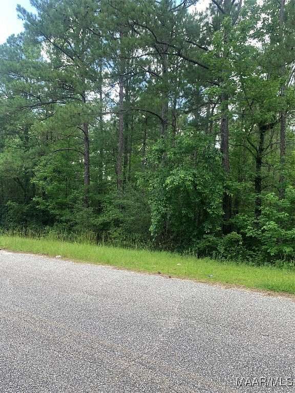 1.5 Acres of Land for Sale in Tuskegee, Alabama