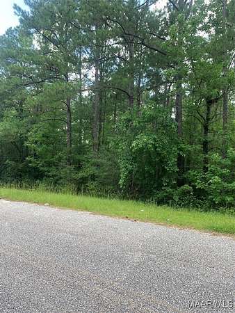 1.5 Acres of Land for Sale in Tuskegee, Alabama