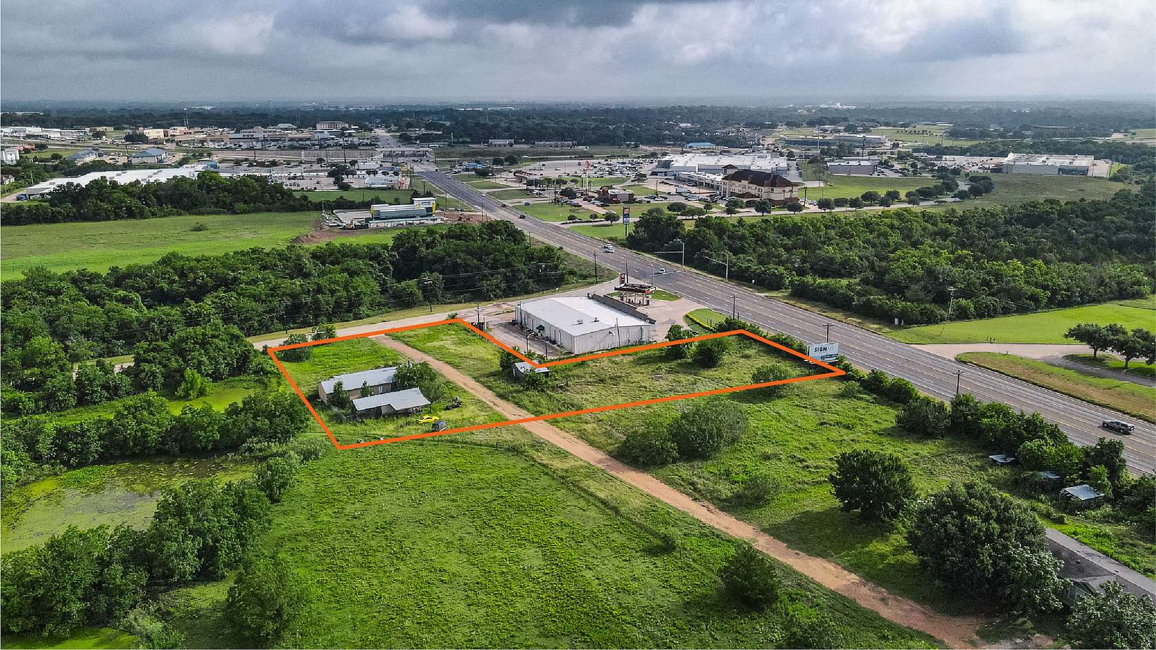 2 Acres of Land for Sale in Brenham, Texas