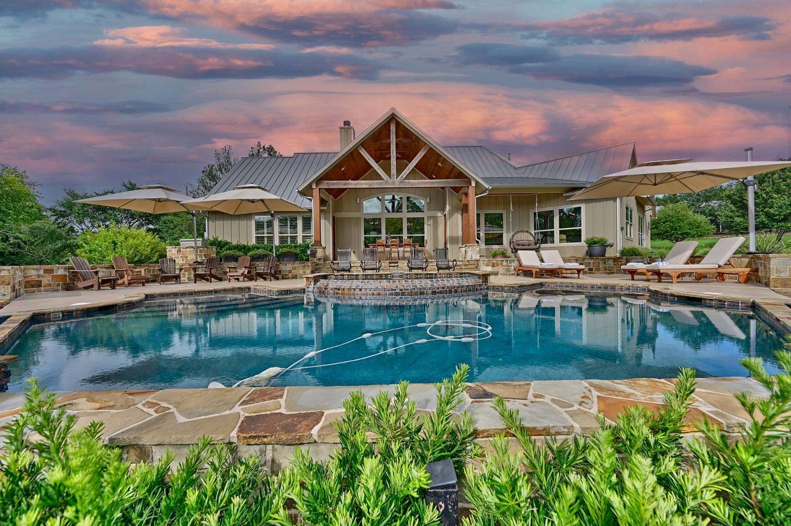 13.6 Acres of Land with Home for Sale in Hempstead, Texas