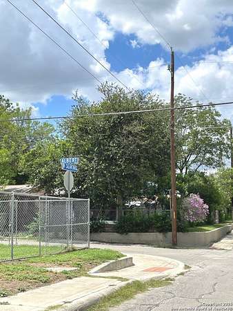 0.7 Acres of Residential Land for Sale in San Antonio, Texas