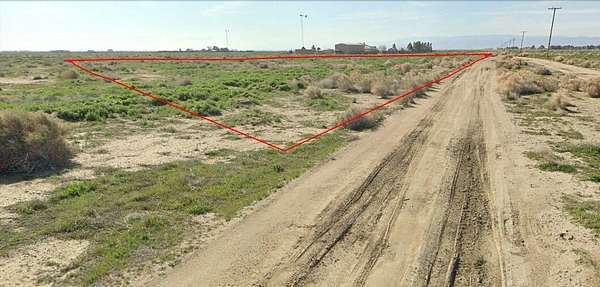 4.35 Acres of Land for Sale in Lancaster, California