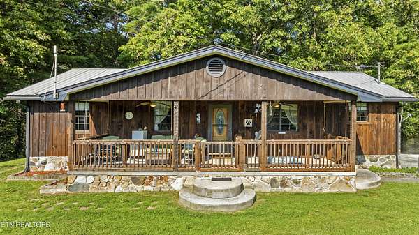 1.7 Acres of Residential Land with Home for Sale in Del Rio, Tennessee