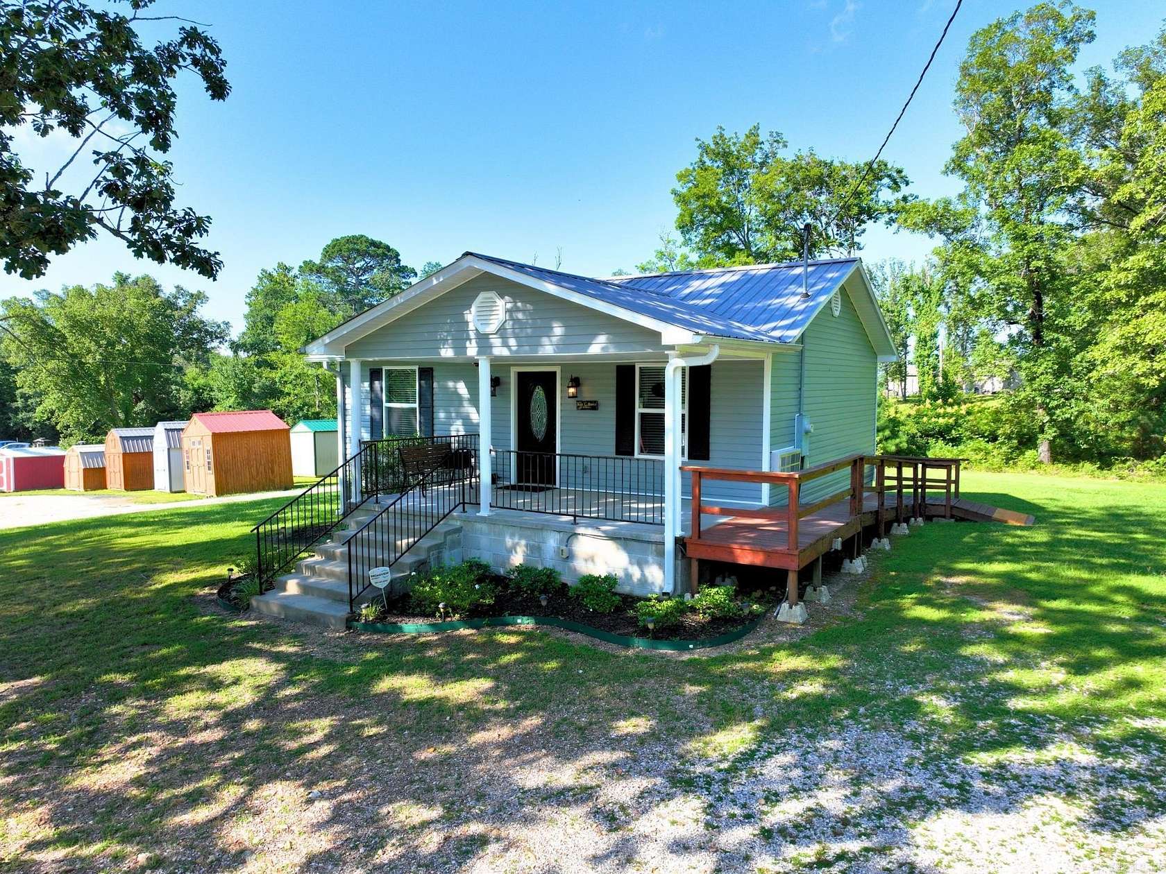 2.49 Acres of Improved Commercial Land for Sale in Bismarck, Arkansas