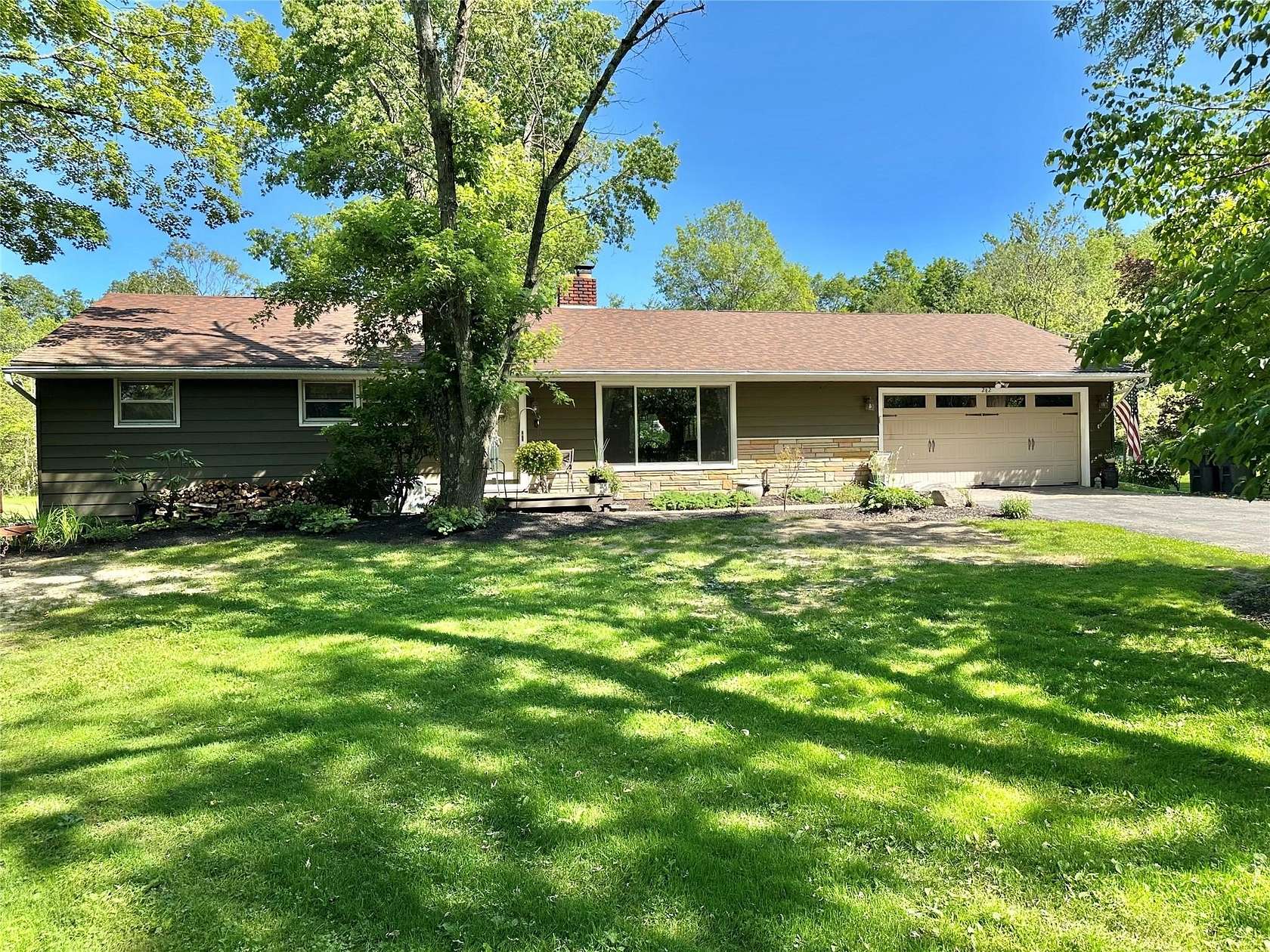 2 Acres of Residential Land with Home for Sale in Bloomingburg, New York