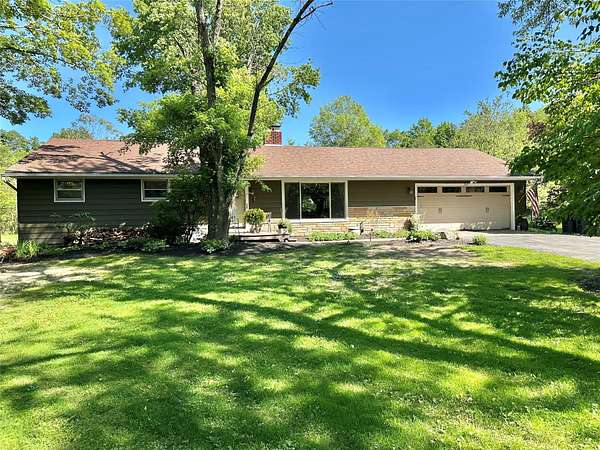 2 Acres of Residential Land with Home for Sale in Bloomingburg, New York