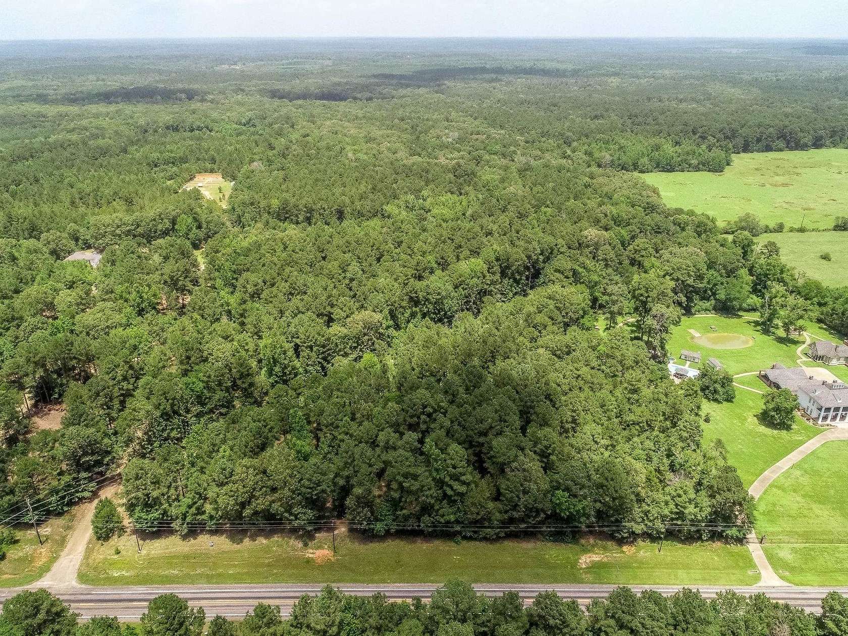 8.5 Acres of Residential Land for Sale in Jefferson, Texas