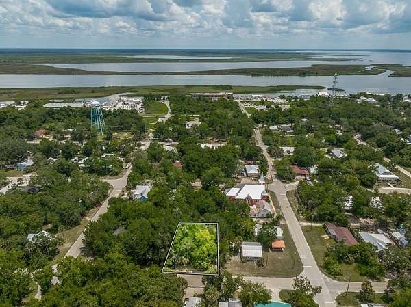 0.14 Acres of Residential Land for Sale in Apalachicola, Florida