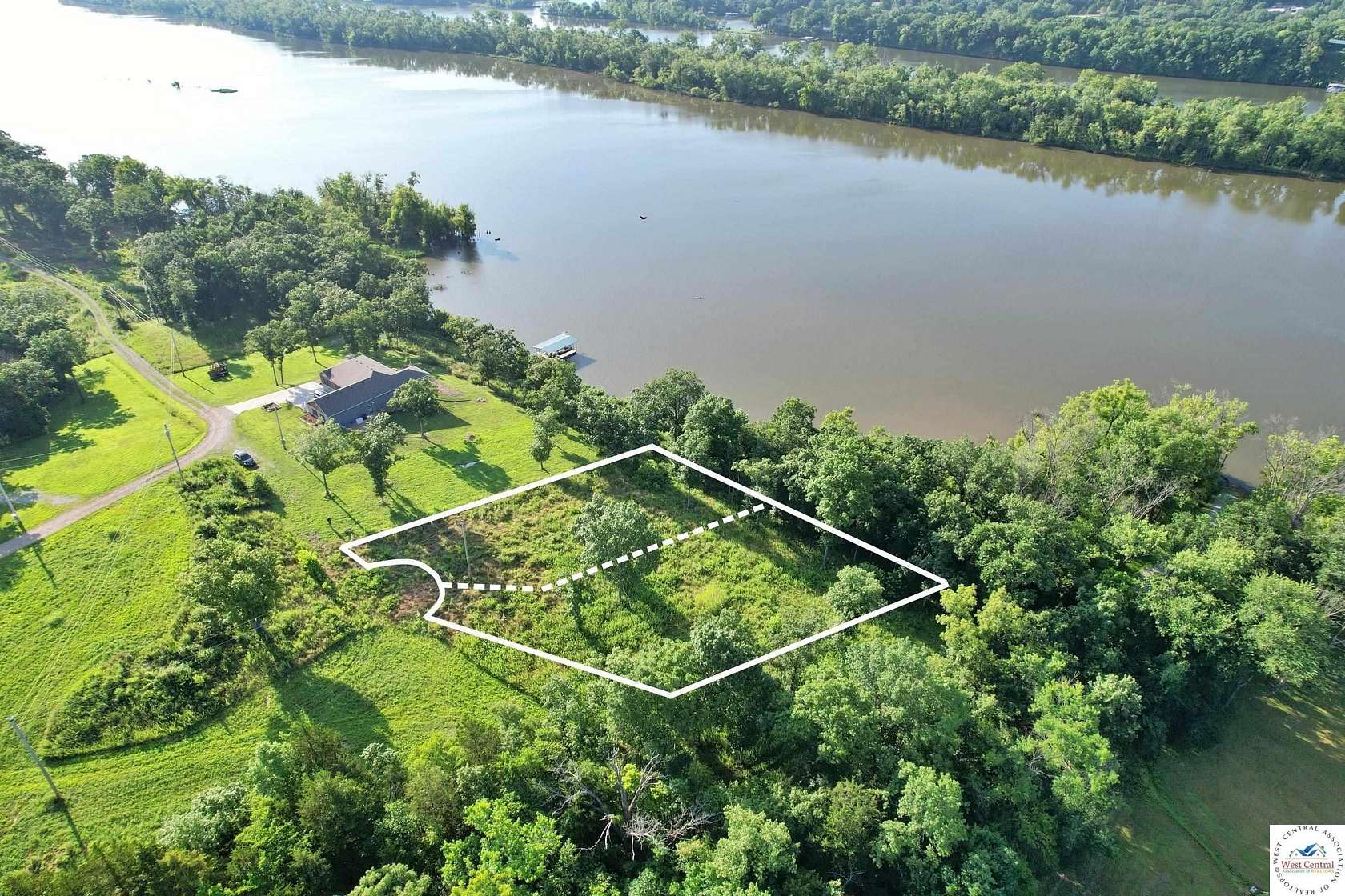 1 Acre of Residential Land for Sale in Warsaw, Missouri