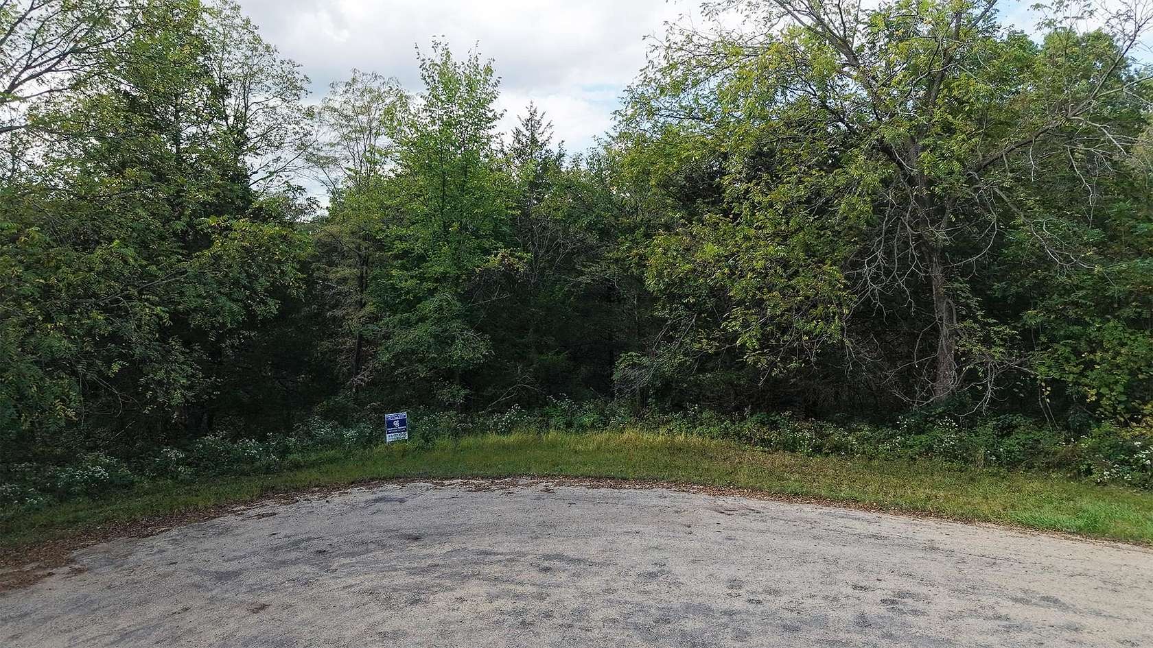 0.83 Acres of Residential Land for Sale in Galena, Illinois