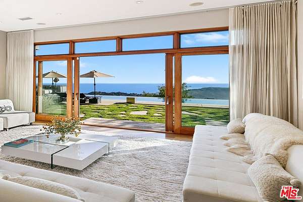 5.78 Acres of Residential Land with Home for Sale in Malibu, California