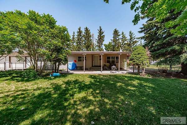 1.69 Acres of Residential Land with Home for Sale in Blackfoot, Idaho