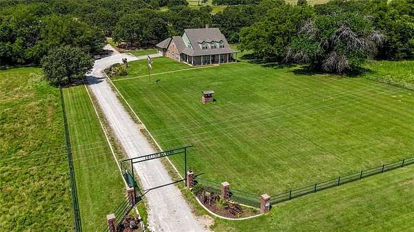 66.4 Acres of Agricultural Land with Home for Sale in Forestburg, Texas