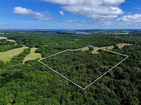 17 Acres of Land for Sale in Honey Grove, Texas