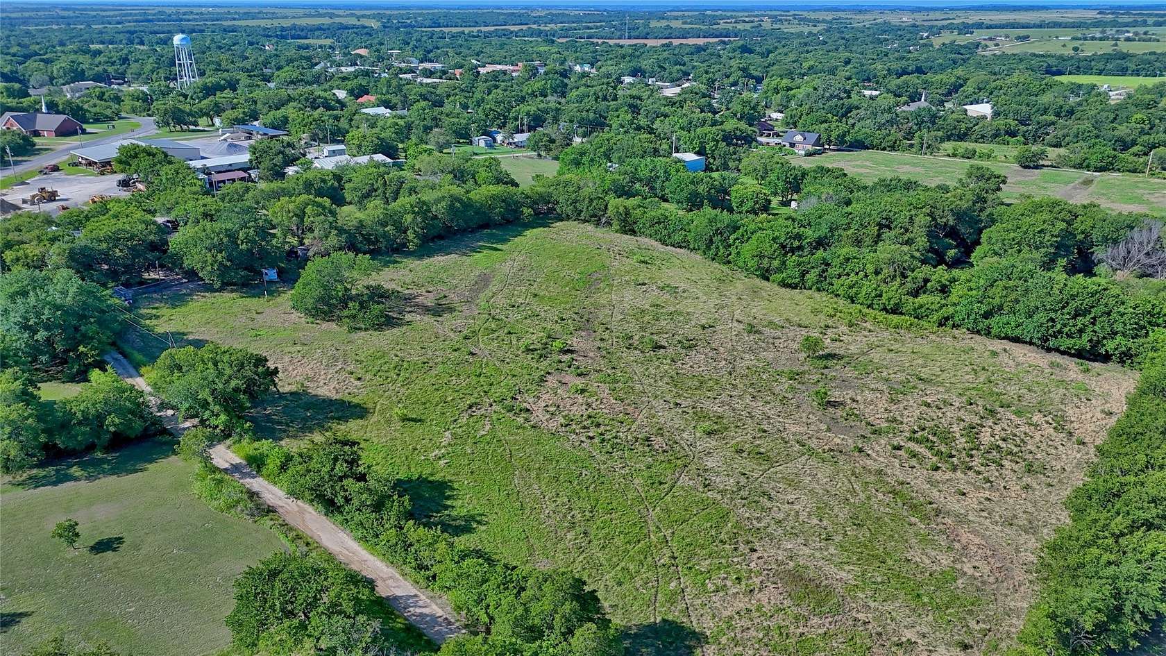 4 Acres of Residential Land for Sale in St. Jo, Texas