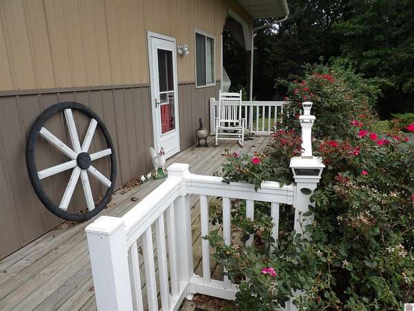1.6 Acres of Residential Land with Home for Sale in Kuttawa, Kentucky