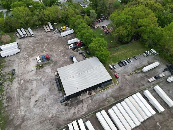 4.88 Acres of Improved Commercial Land for Sale in Lansing, Illinois