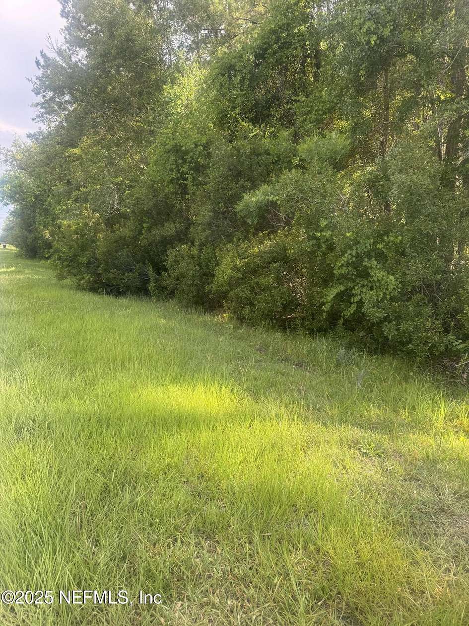 9.62 Acres of Residential Land for Sale in Waldo, Florida