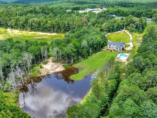 10.6 Acres of Recreational Land with Home for Sale in Nacogdoches, Texas