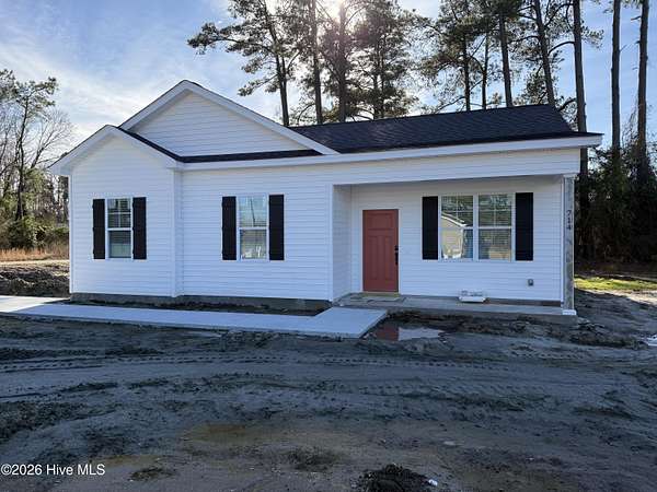 0.25 Acres of Residential Land with Home for Sale in Grifton, North Carolina