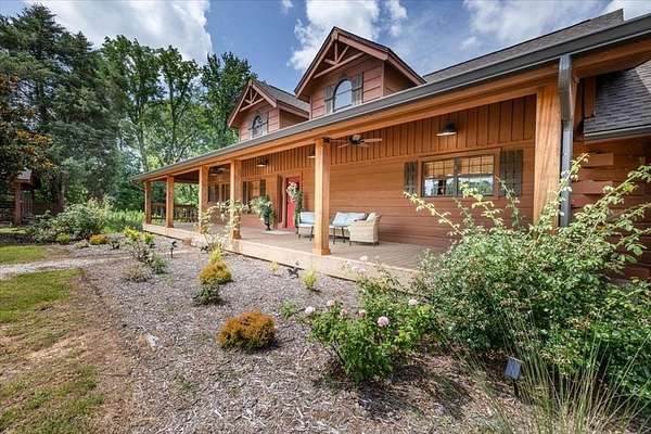 12.7 Acres of Land with Home for Sale in Abbeville, Mississippi