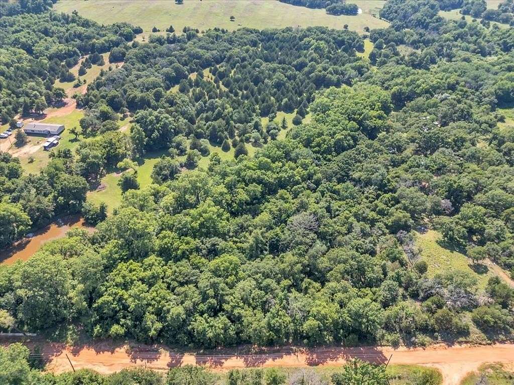 10 Acres of Residential Land for Sale in Wellston, Oklahoma
