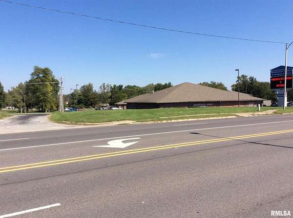 0.28 Acres of Commercial Land for Sale in Mount Vernon, Illinois