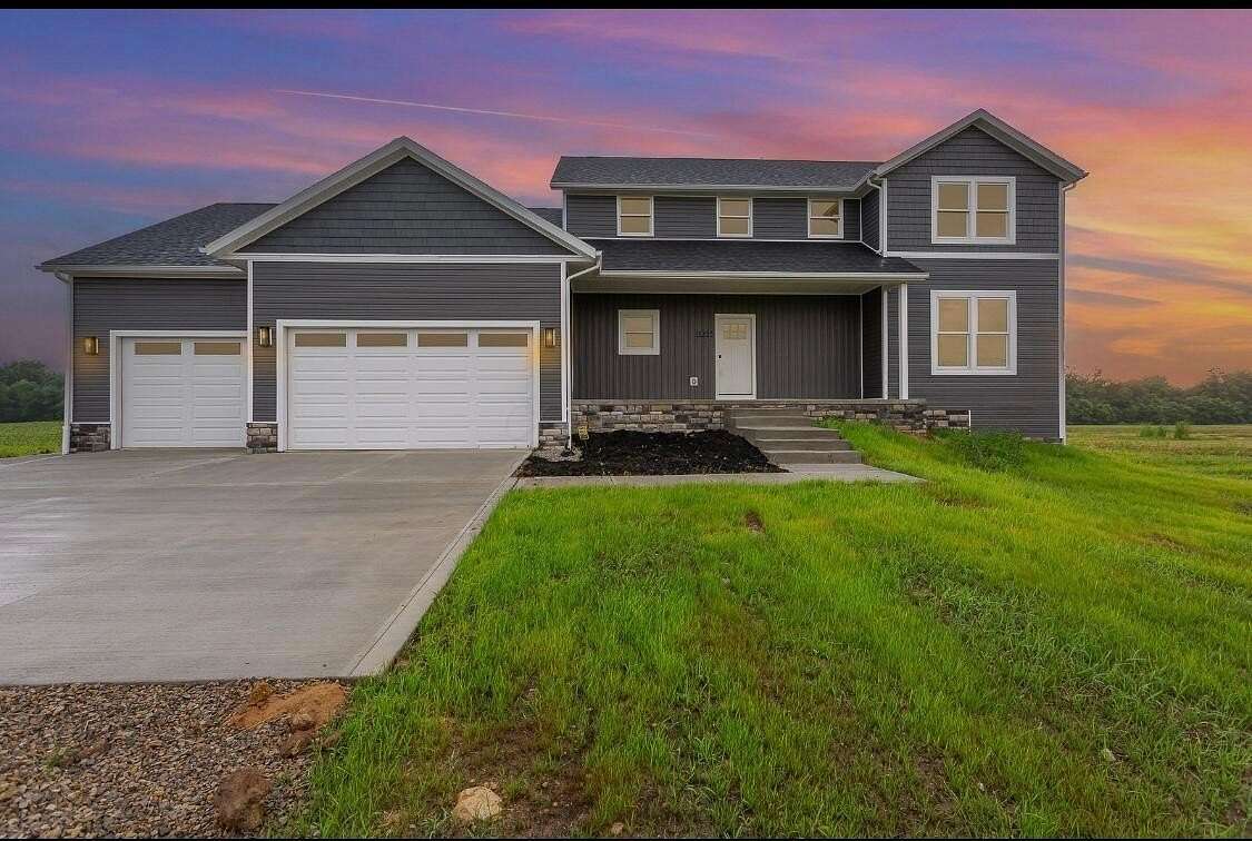 2 Acres of Residential Land with Home for Sale in Millersport, Ohio