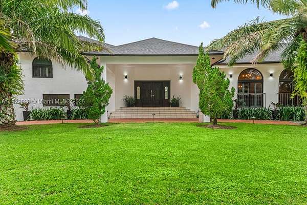 4.8 Acres of Land with Home for Lease in Miami, Florida