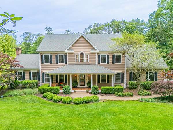 2.5 Acres of Residential Land with Home for Sale in Newtown, Connecticut