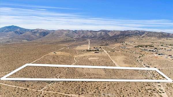 9 Acres of Residential Land for Sale in Apple Valley, California