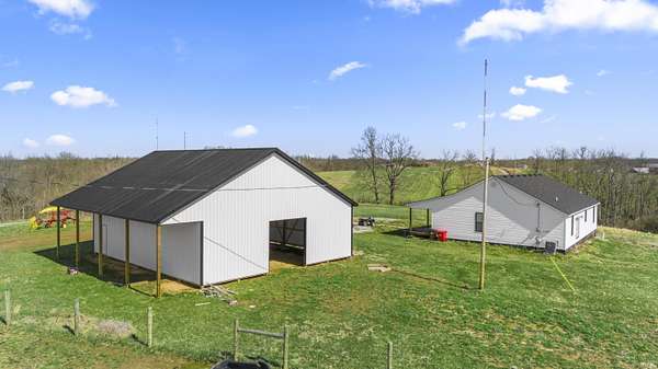 120 Acres of Land with Home for Sale in Winchester, Kentucky