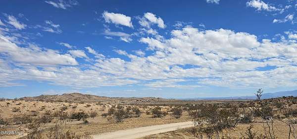 40 Acres of Land for Sale in Lancaster, California