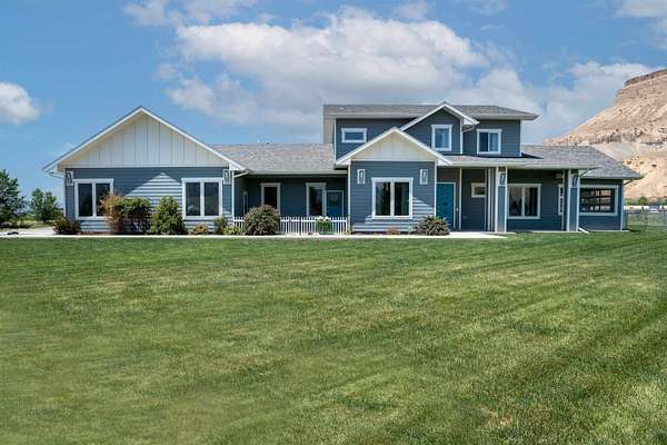 5.43 Acres of Land with Home for Sale in Palisade, Colorado