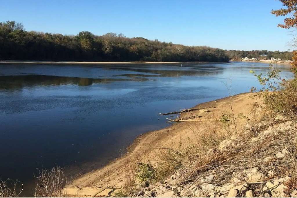 214 Acres of Recreational Land for Lease in Savannah, Tennessee