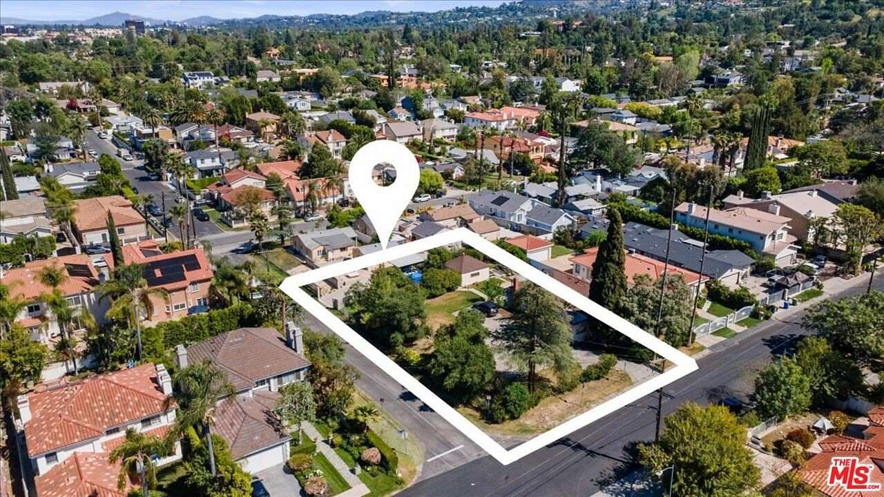 0.16 Acres of Land for Sale in Tarzana, California