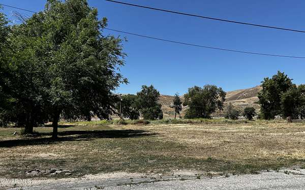 0.13 Acres of Residential Land for Sale in Elizabeth Lake, California