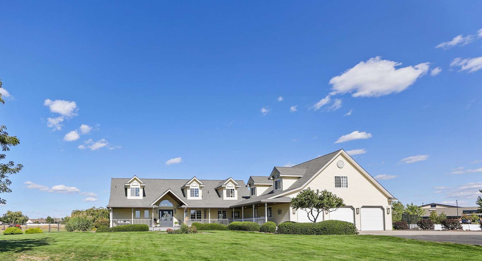 5 Acres of Residential Land with Home for Sale in Spokane, Washington