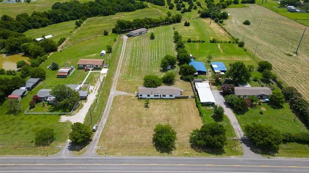 7 Acres of Residential Land with Home for Sale in Nevada, Texas