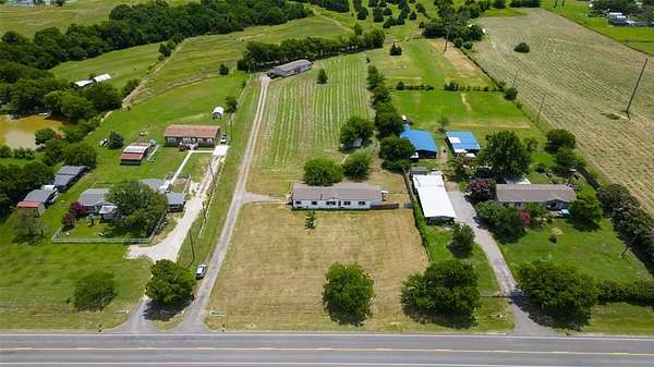 7 Acres of Residential Land with Home for Sale in Nevada, Texas