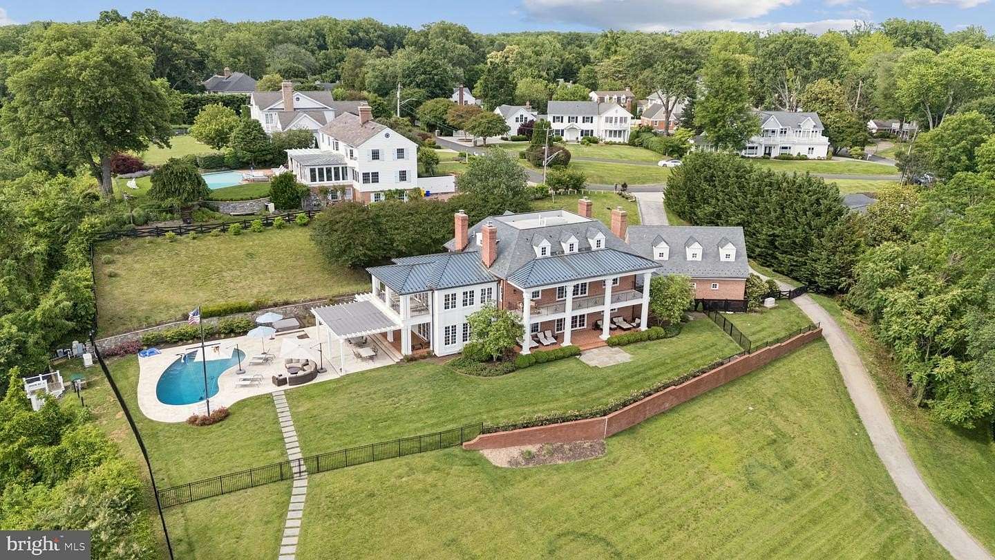 3 Acres of Residential Land with Home for Lease in Annapolis, Maryland