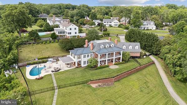 3 Acres of Residential Land with Home for Lease in Annapolis, Maryland