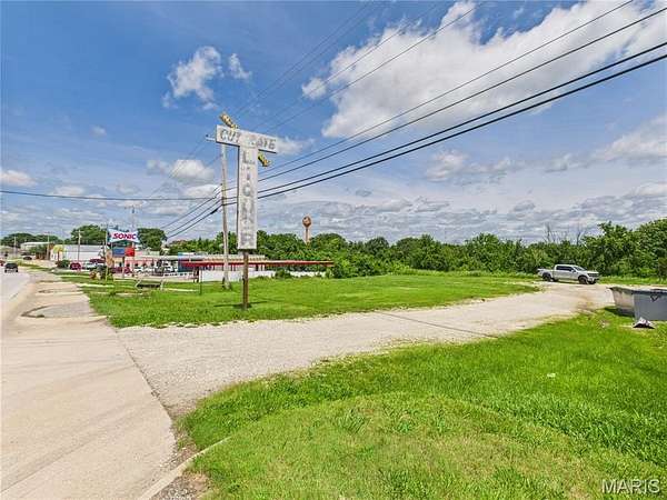0.59 Acres of Mixed-Use Land for Sale in St. Robert, Missouri