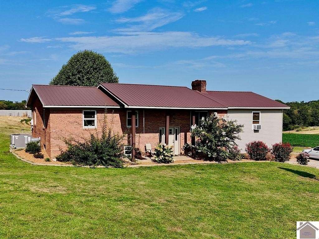 138 Acres of Agricultural Land with Home for Sale in Murray, Kentucky